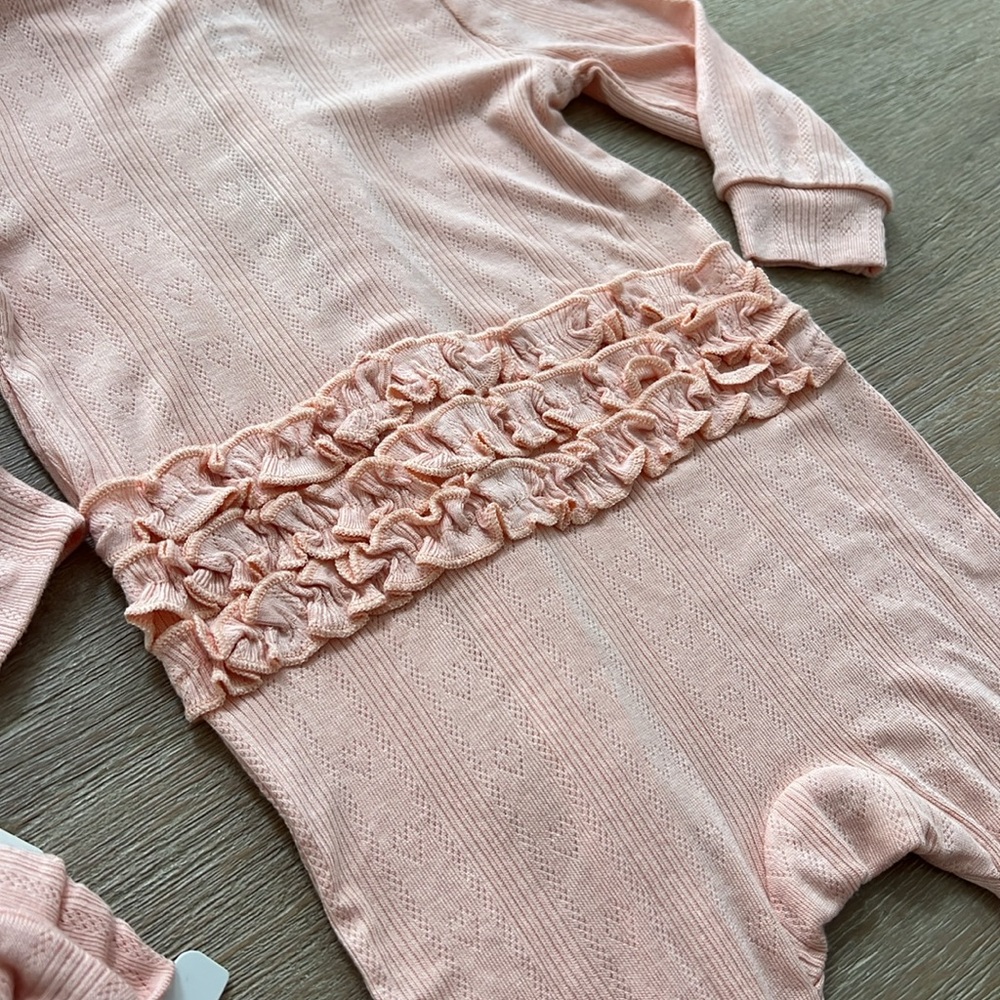 Milkberry Baby Girl Bamboo Peach Needlepoint Ruffle Footie 6-9 months - Picture 7 of 7
